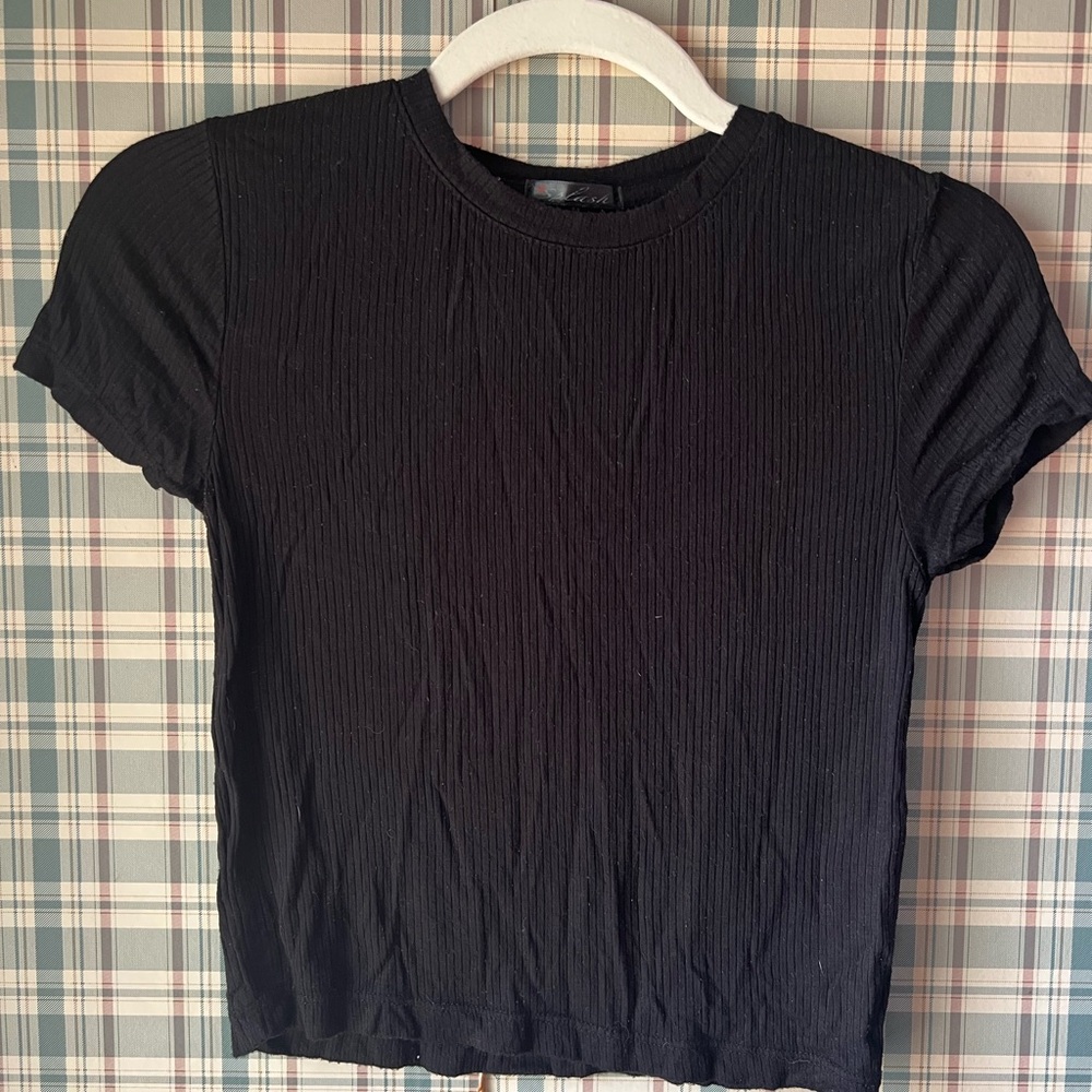 Black Ribbed Short Sleeve Top